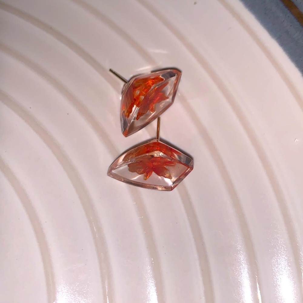 Clear Post Earrings With Delicate Flower Detail Vintage - Picture 5 of 8